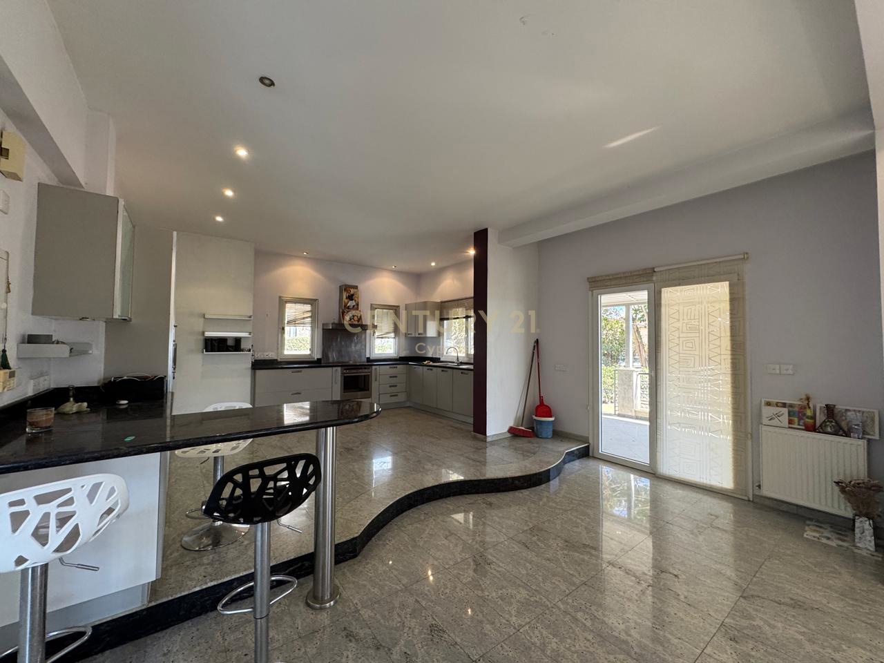 3 dormitorios Villa en Germasogeia, Limassol, Chipre No. 55960