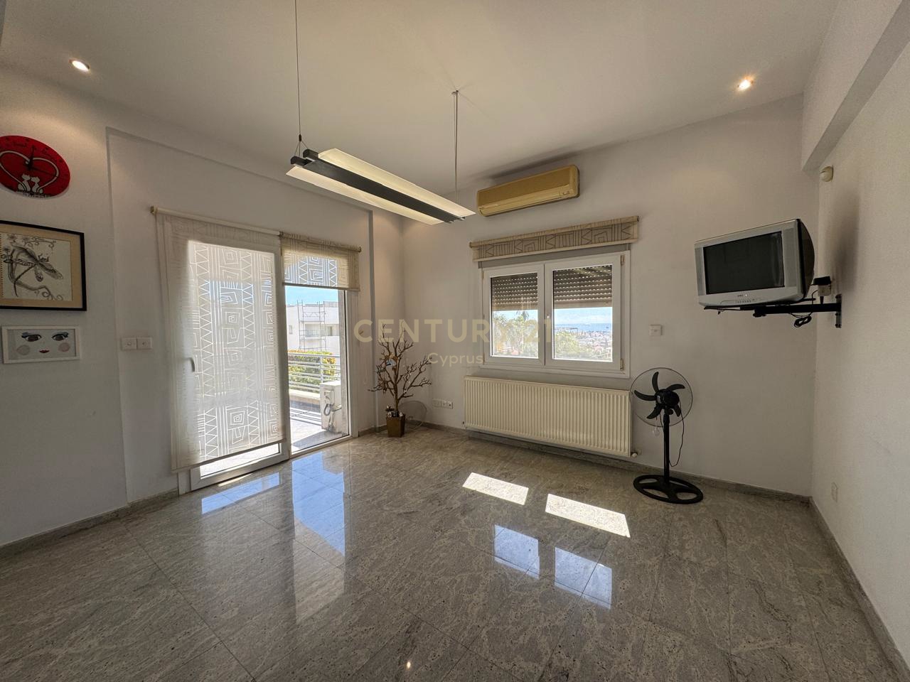 3 dormitorios Villa en Germasogeia, Limassol, Chipre No. 55960