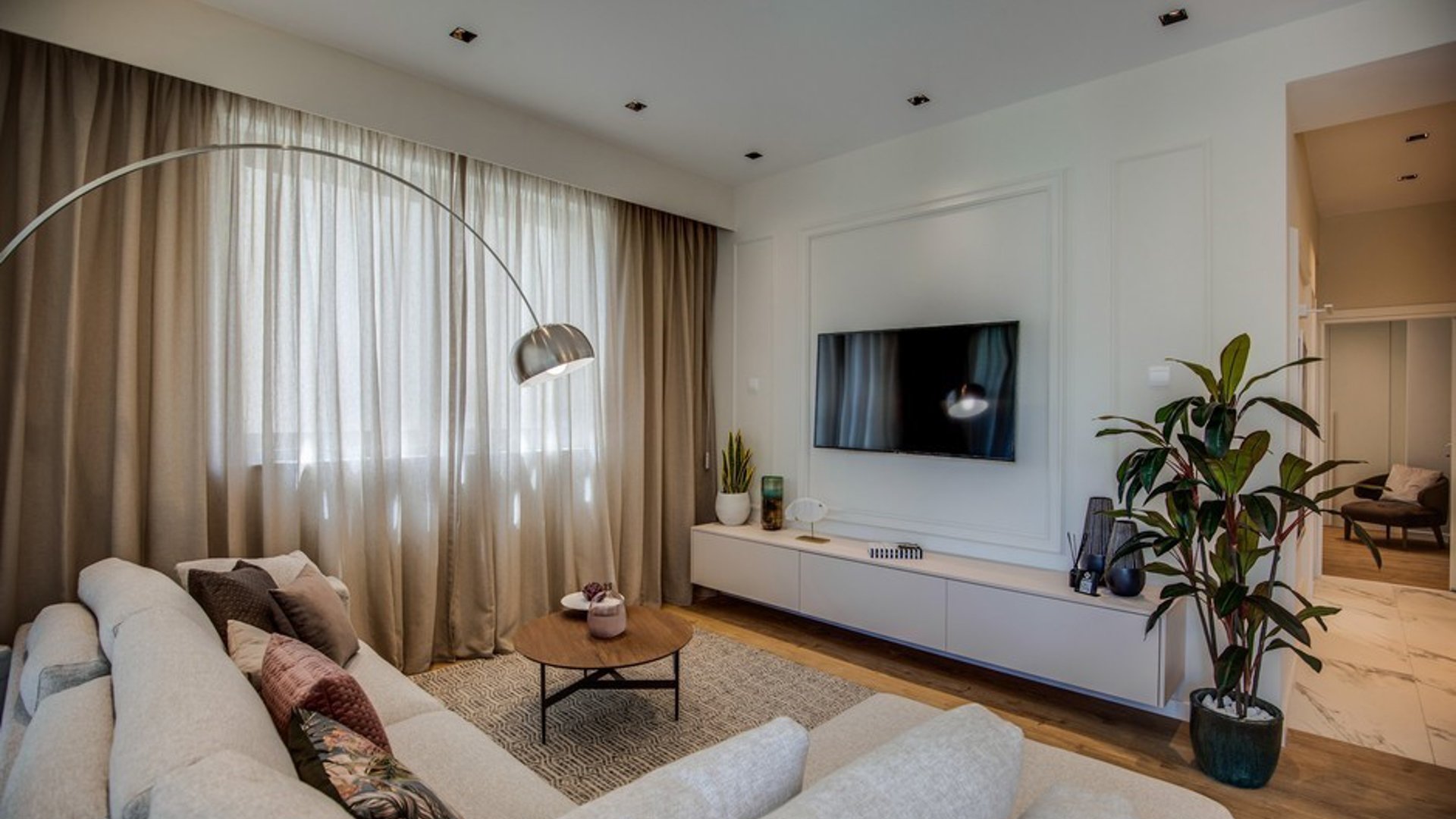 3 bedrooms Penthouse in Neapolis, Limassol, Cyprus No. 26082