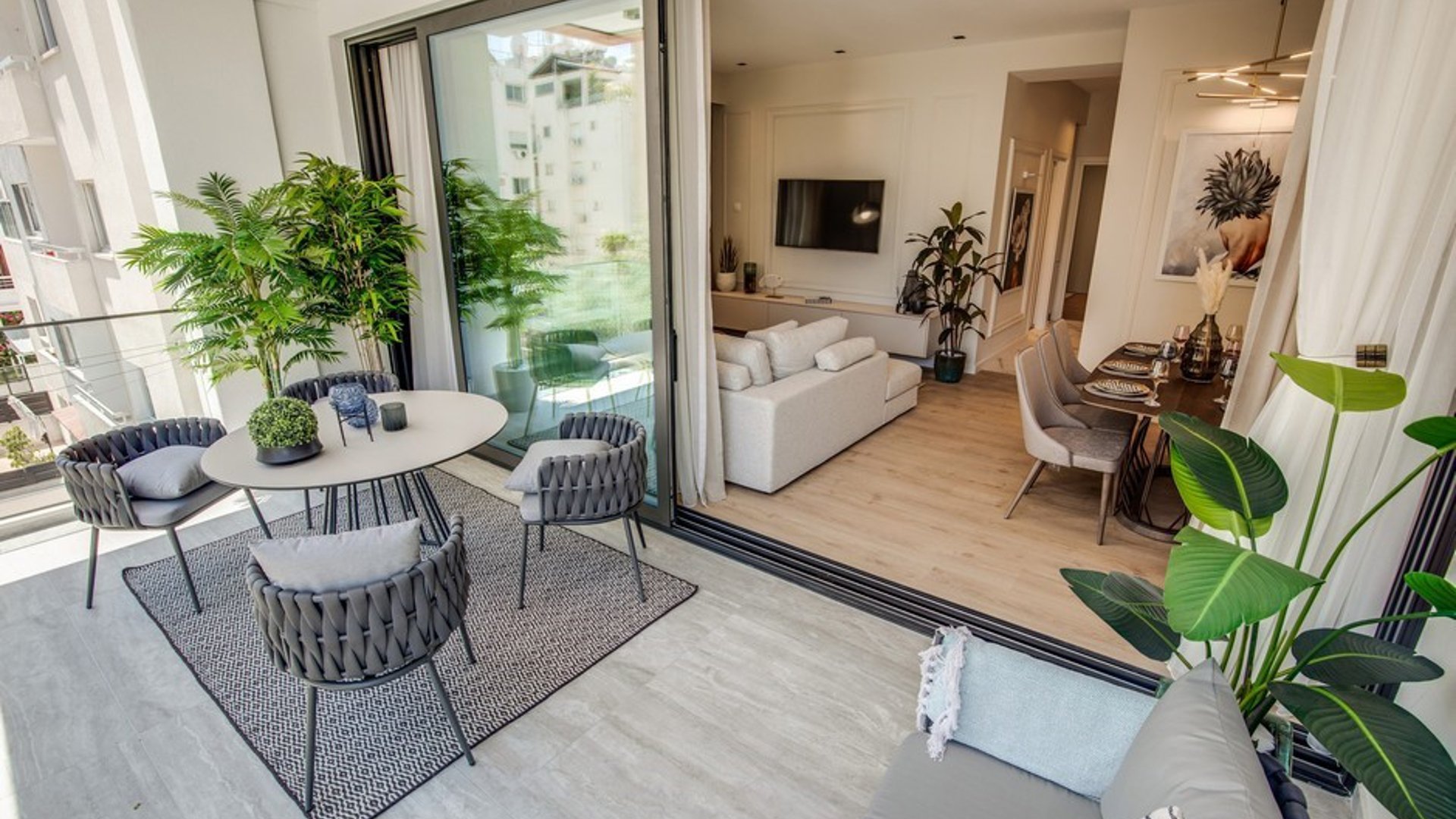 3 bedrooms Penthouse in Neapolis, Limassol, Cyprus No. 26082