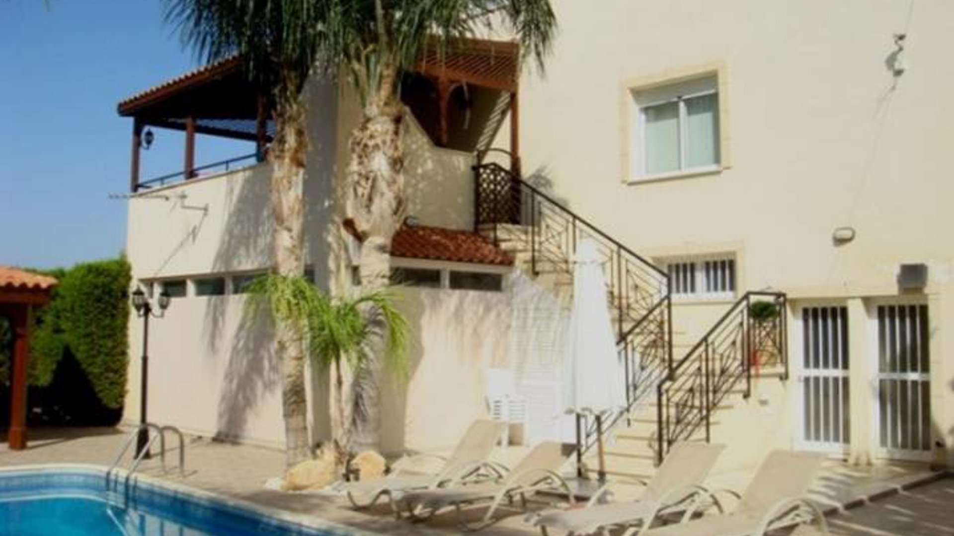 5 bedrooms Villa in Limassol, Cyprus No. 26085