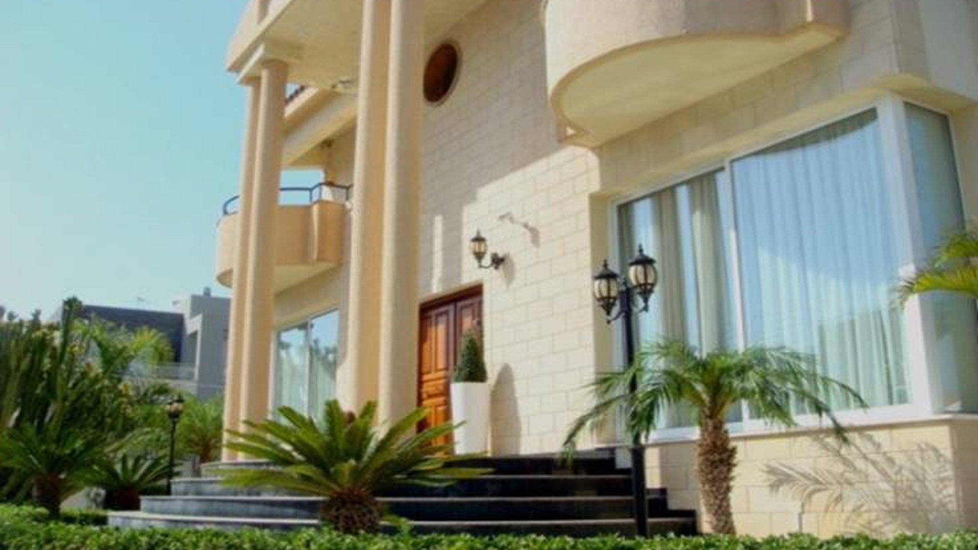 5 bedrooms Villa in Limassol, Cyprus No. 26085