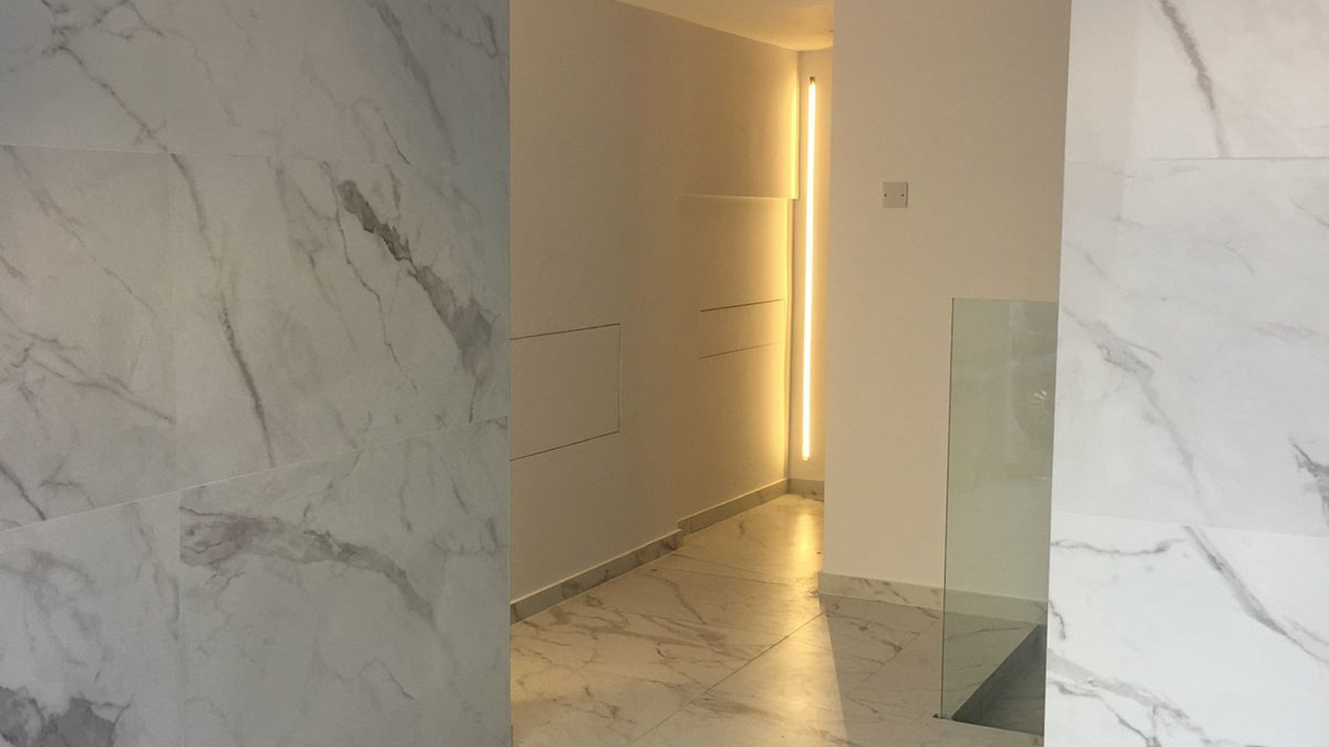 3 bedrooms Apartment in Limassol, Cyprus No. 26084