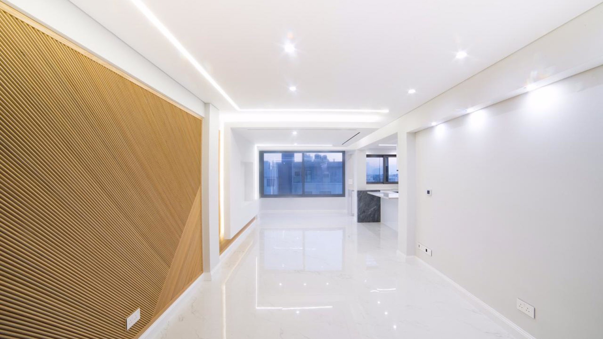 3 bedrooms Apartment in Limassol, Cyprus No. 26084