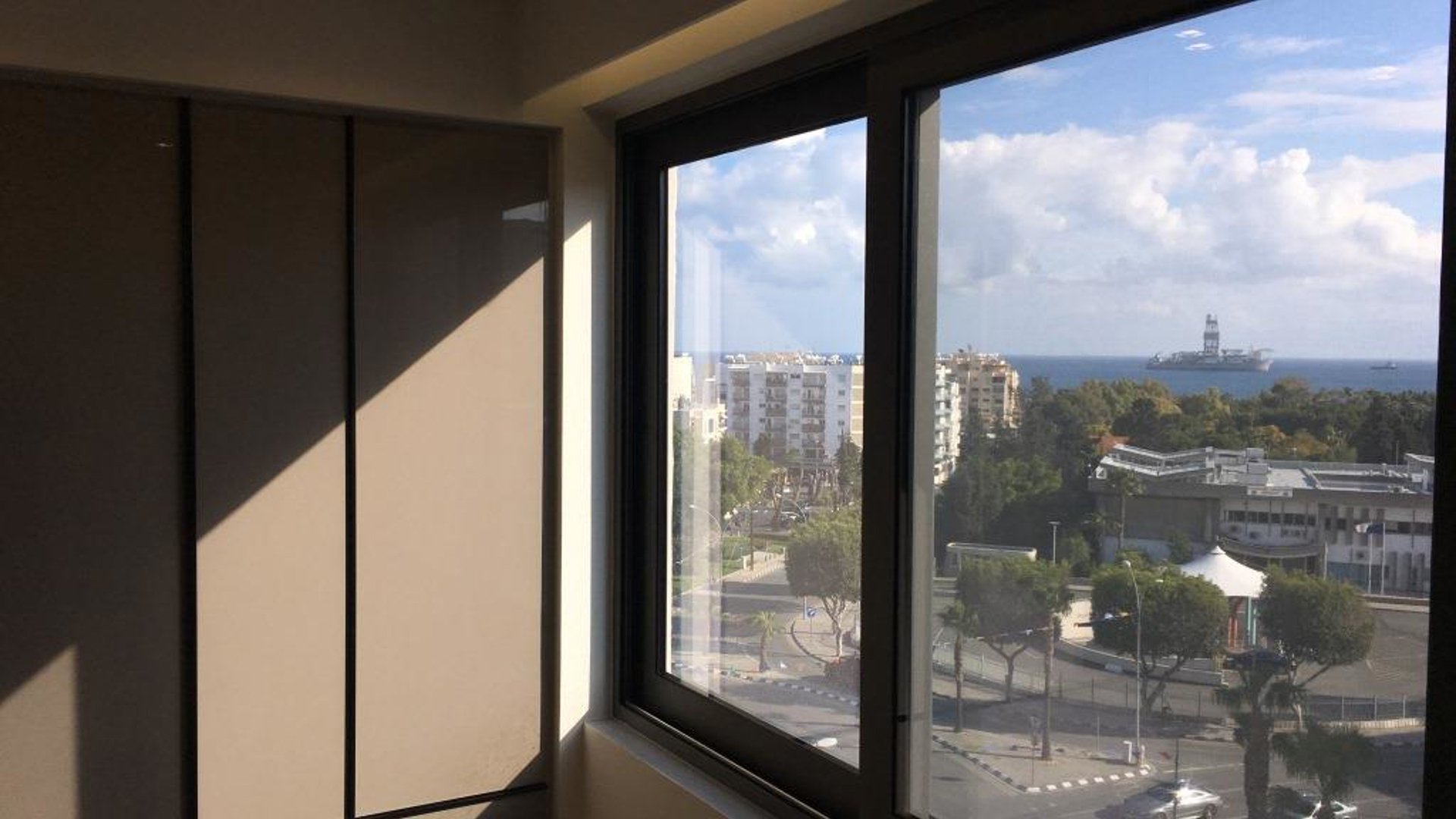 3 bedrooms Apartment in Limassol, Cyprus No. 26084