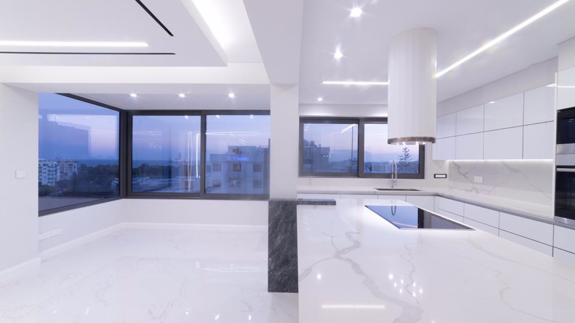 3 bedrooms Apartment in Limassol, Cyprus No. 26084