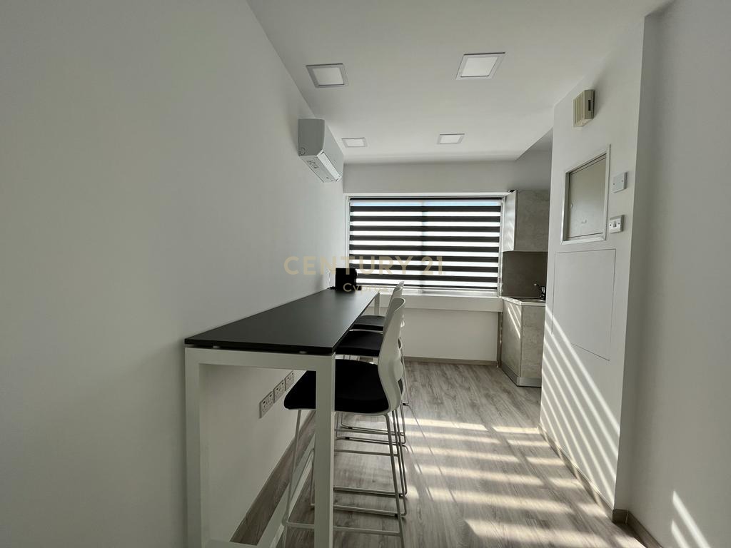 200m2 Oficina en Limassol, Chipre No. 54236