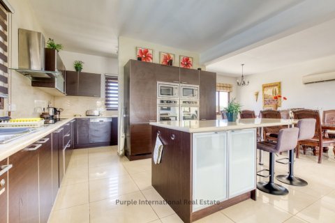 Вилла с 4 спальнями в Протарас, Аммохостос, Кипр № 37265 5