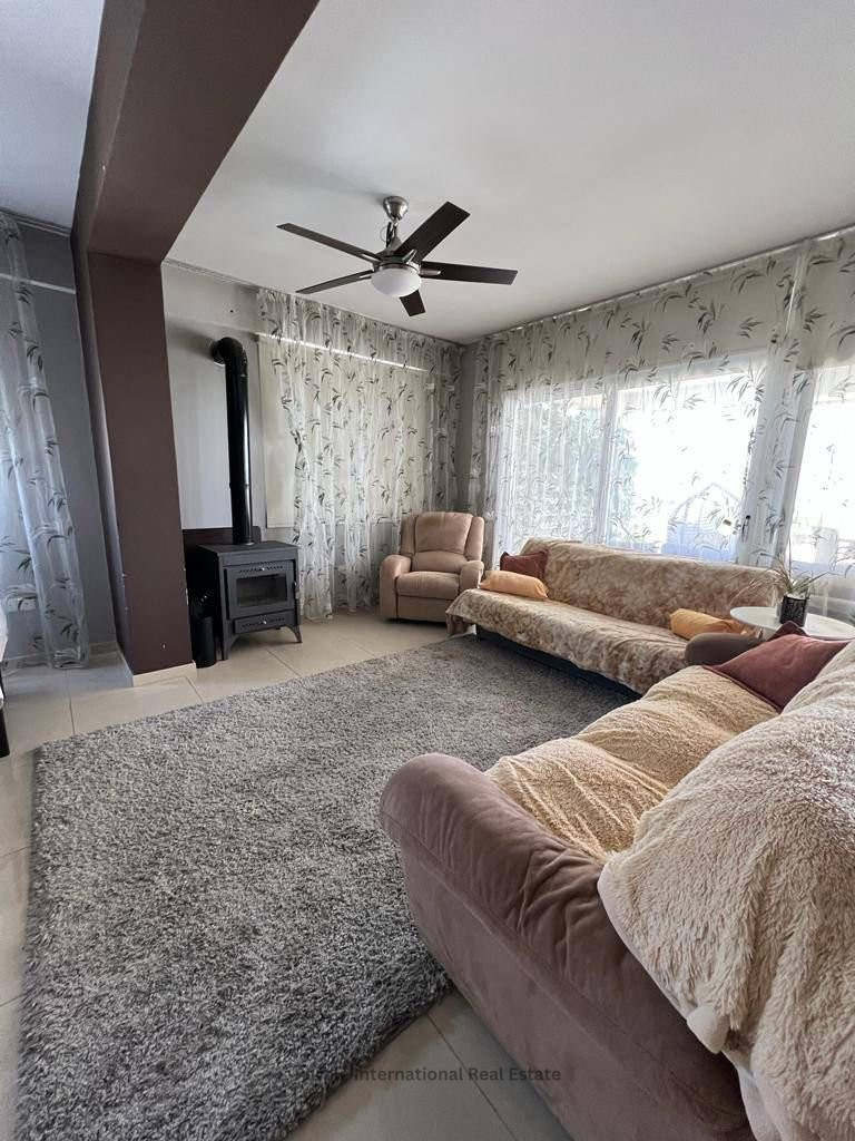 3 bedrooms Apartment in Paphos, Cyprus No. 37252