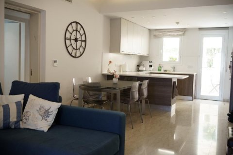 2 dormitorios Apartamento en Limassol,  No. 50150 3