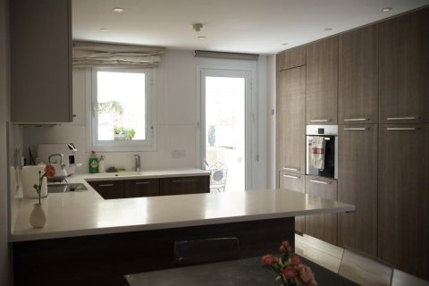 2 dormitorios Apartamento en Limassol,  No. 50150 4