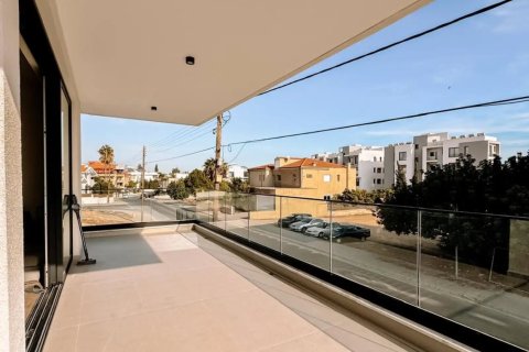 2 bedrooms Apartment in Limassol,  No. 46699 9