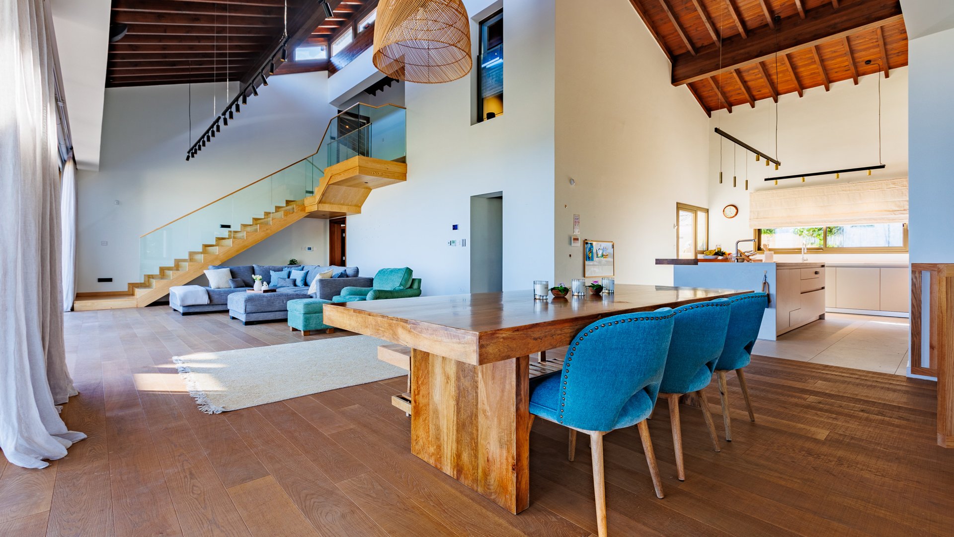 4 bedrooms Villa in Limassol, Cyprus No. 26819