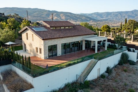 4 bedrooms Villa in Limassol, Cyprus No. 26819
