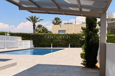 3 dormitorios Villa en Agios Tychonas, Limassol,  No. 55037 12