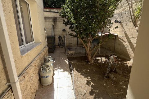 8 bedrooms Townhouse in Larnaca, Larnaka,  No. 40090 27