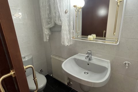 8 bedrooms Townhouse in Larnaca, Larnaka,  No. 40090 22