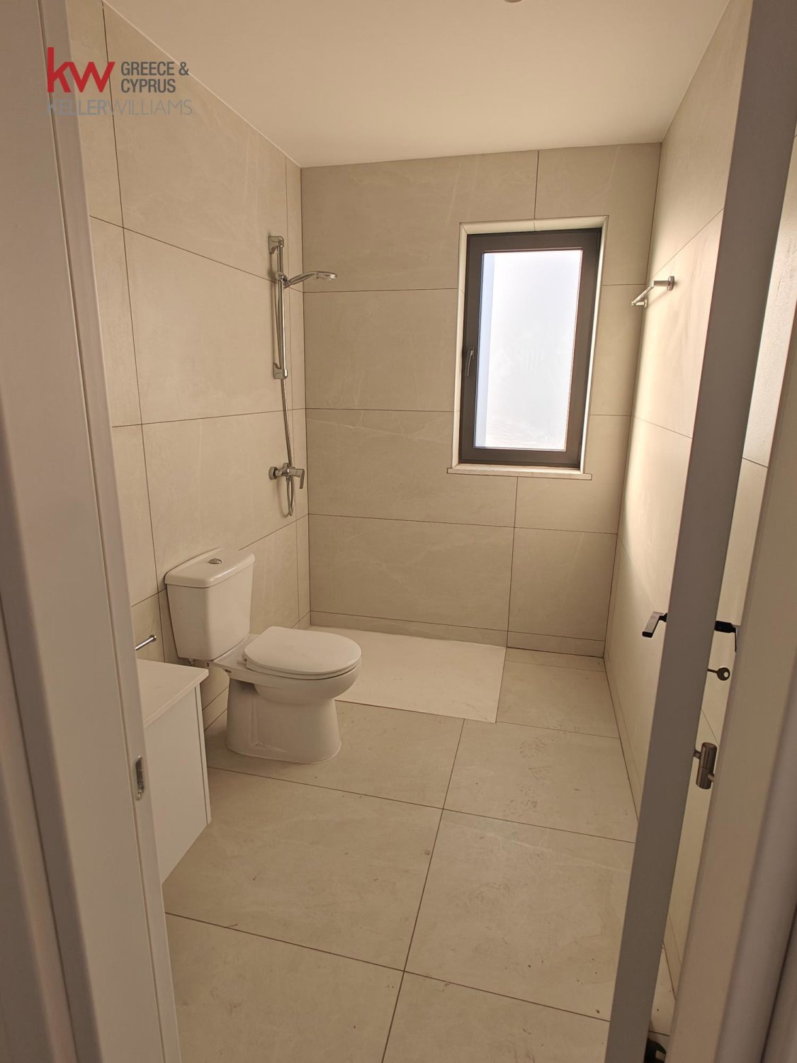 2 bedrooms Apartment in Larnaca, Larnaka, Cyprus No. 39676