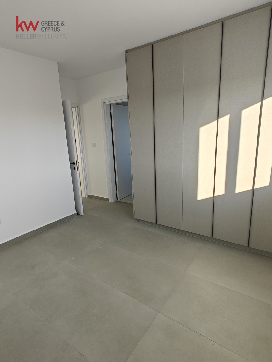 2 bedrooms Apartment in Larnaca, Larnaka, Cyprus No. 39676