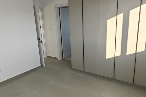 2 bedrooms Apartment in Larnaca, Larnaka, No. 39676 5