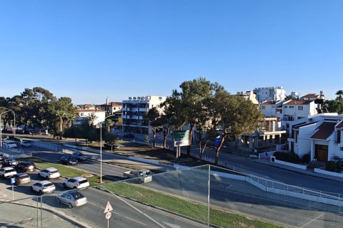 2 bedrooms Apartment in Larnaca, Larnaka, No. 39676 10