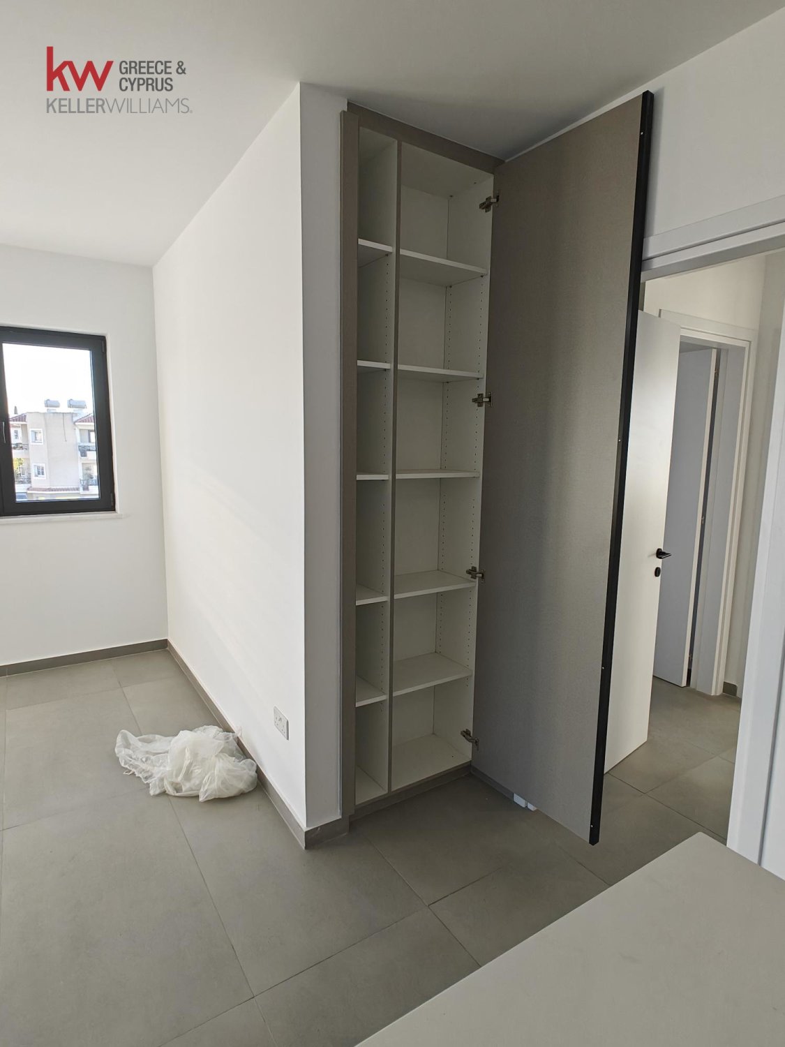 2 bedrooms Apartment in Larnaca, Larnaka, Cyprus No. 39676