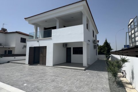 5 bedrooms Townhouse in Pyla, Larnaka,  No. 39679 4