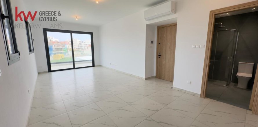2 bedrooms Apartment in Larnaca, Larnaka,  No. 39678