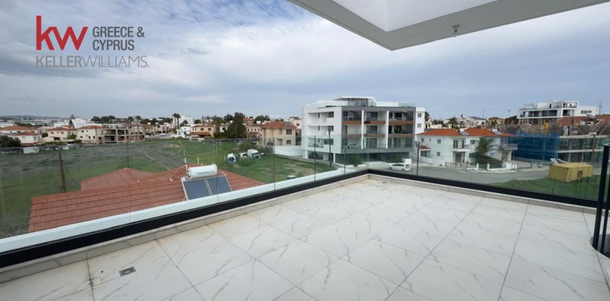 2 bedrooms Apartment in Larnaca, Larnaka,  No. 39678