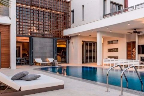 Studio Villa in Limassol,  No. 38214 5