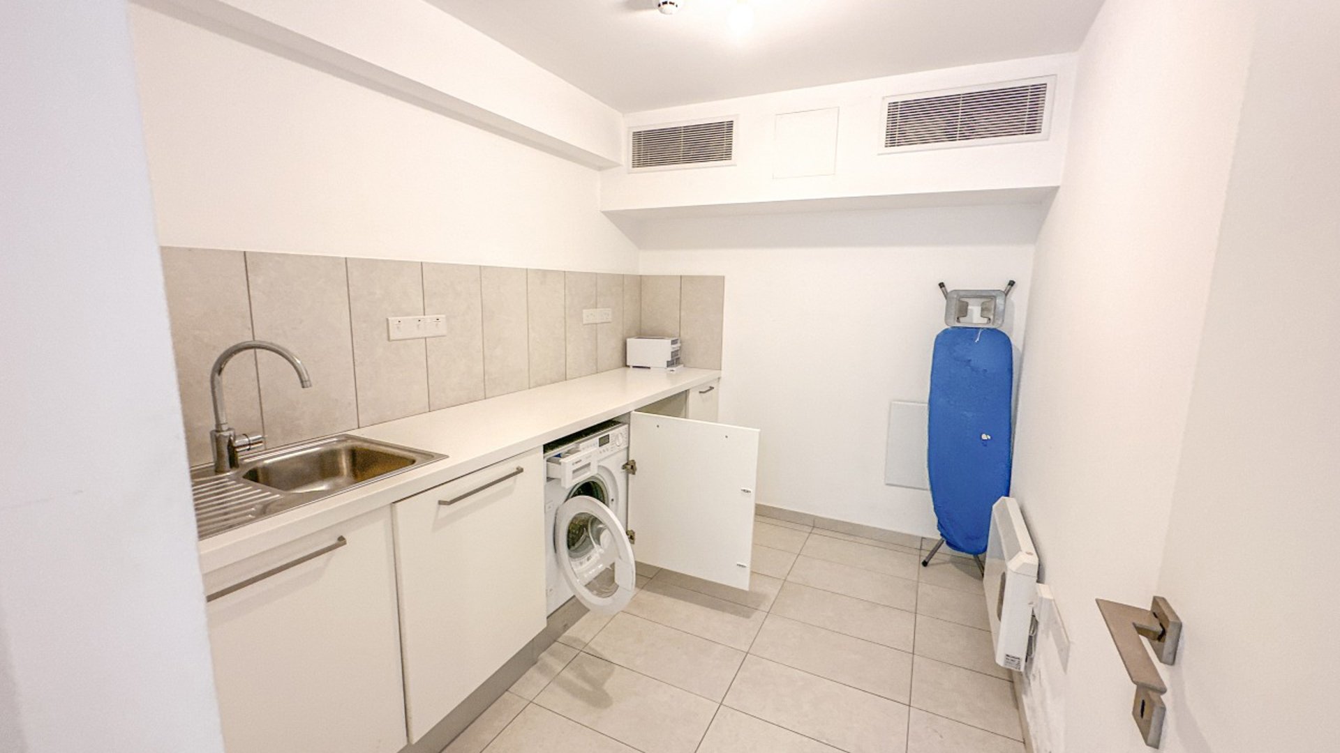 3 bedrooms Villa in Limassol, Cyprus No. 26661