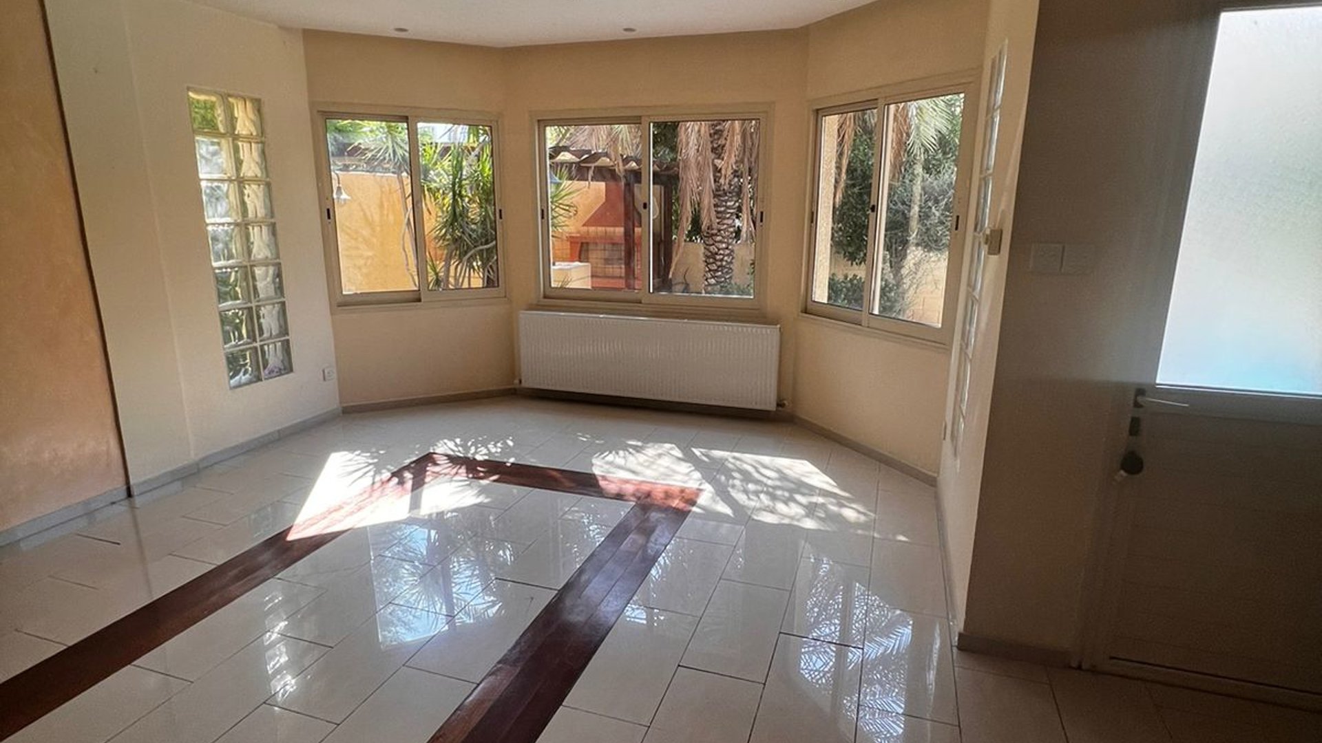 4 bedrooms Villa in Limassol, Cyprus No. 26660