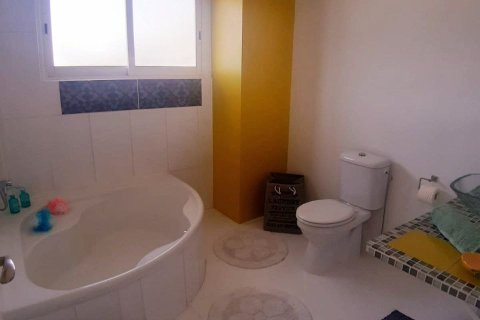 4 chambres Villa à Agios Athanasios, Limassol,  No. 48480 3