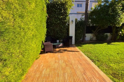 4 chambres Villa à Agios Athanasios, Limassol,  No. 48480 13