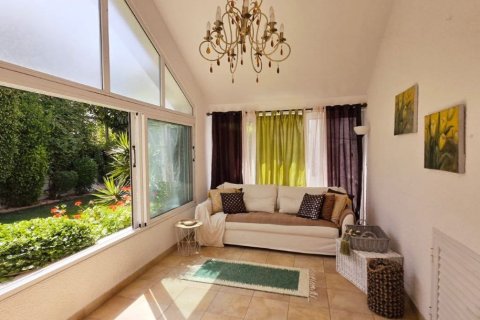 4 chambres Villa à Agios Athanasios, Limassol,  No. 48480 17