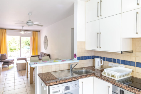 Квартира с 2 спальнями в Мандрия, Пафос,  № 48482 3