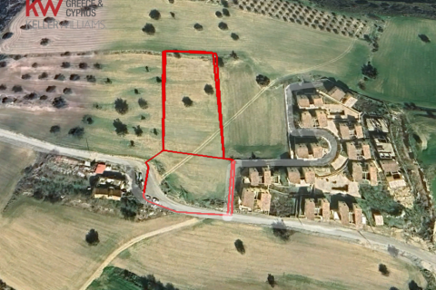 4683m2 Land in Alaminos, Larnaka,  No. 40166 2