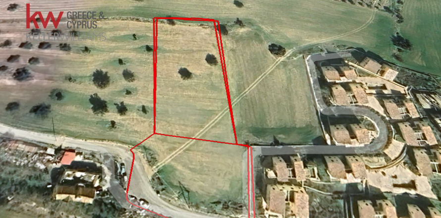 4683m2 Land in Alaminos, Larnaka,  No. 40166