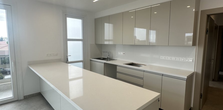 Квартира с 3 спальнями в Меса Гитонья, Лимасол,  № 40167