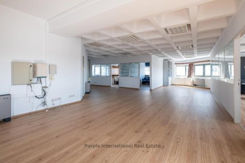 Офис 238м2 в Никосия, Кипр № 37340 3