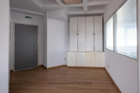 Офис 238м2 в Никосия, Кипр № 37340 2