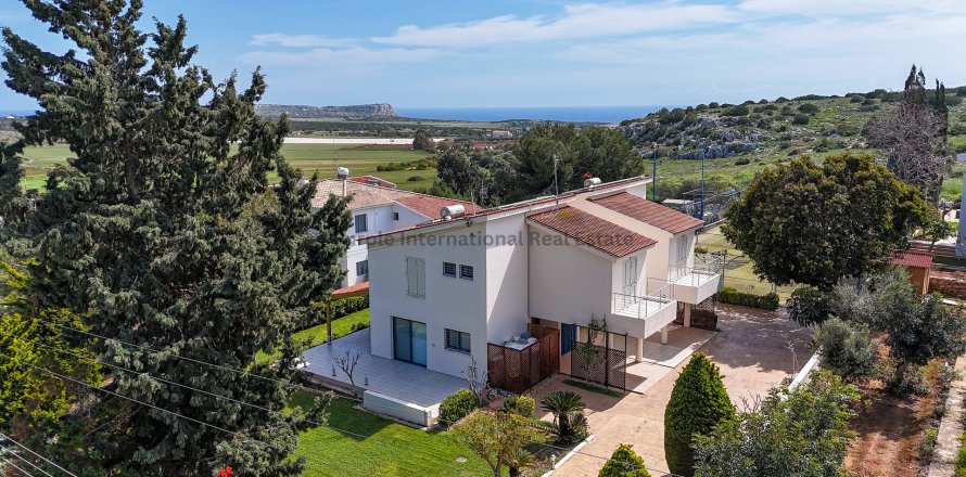 6 chambres Villa à Ayia Napa, Ammochostos,  No. 37339