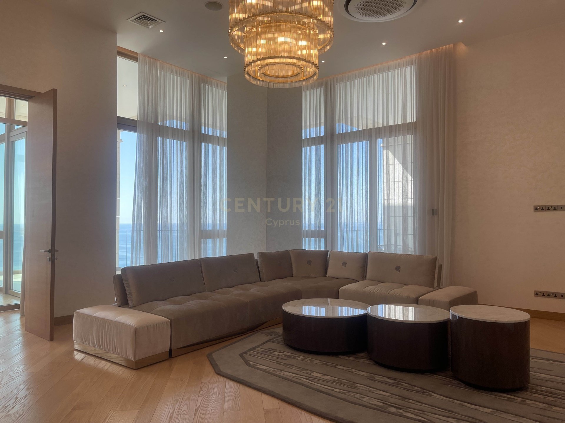 5 bedrooms Penthouse in Pyrgos, Limassol, Cyprus No. 6243