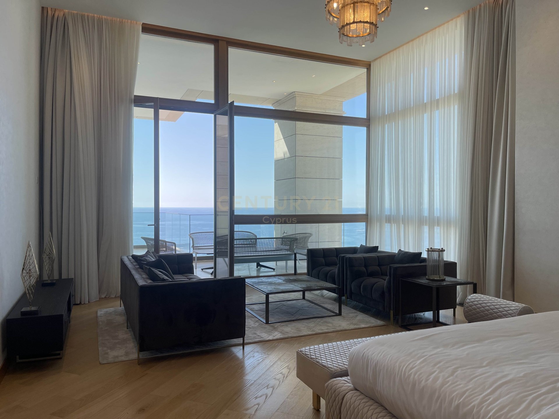 5 bedrooms Penthouse in Pyrgos, Limassol, Cyprus No. 6243