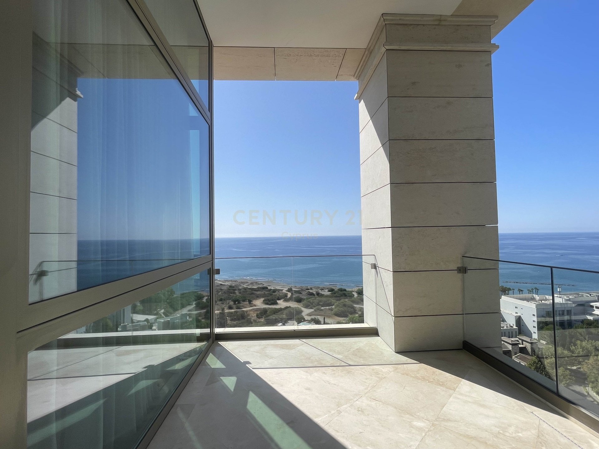 5 bedrooms Penthouse in Pyrgos, Limassol, Cyprus No. 6243