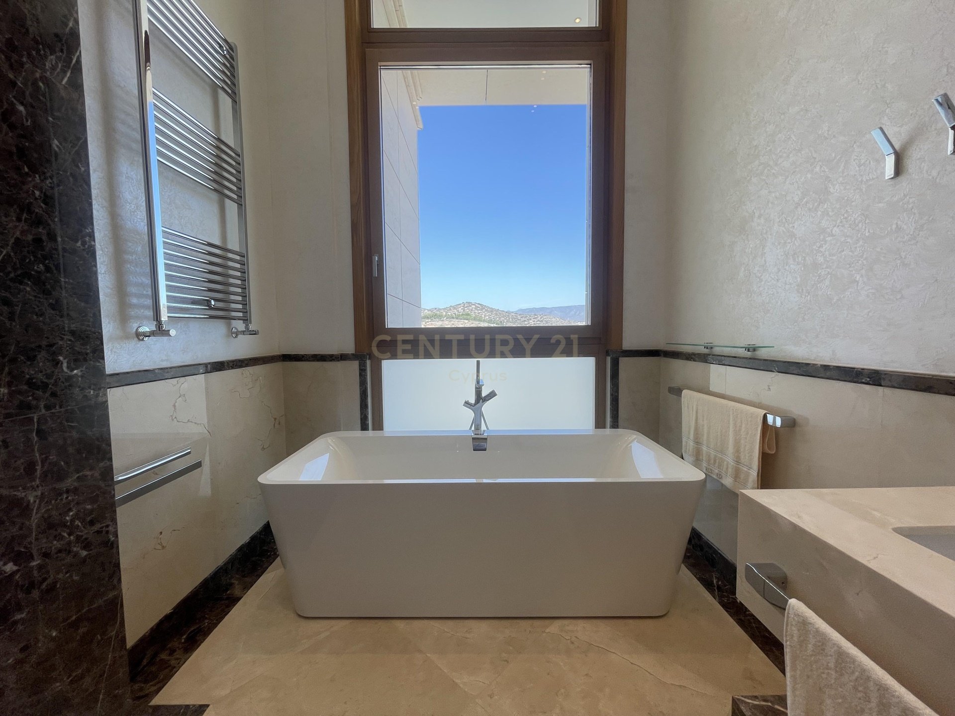 5 bedrooms Penthouse in Pyrgos, Limassol, Cyprus No. 6243