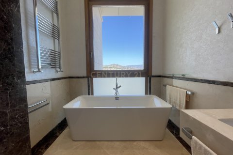 5 bedrooms Penthouse in Pyrgos, Limassol,  No. 6243 8