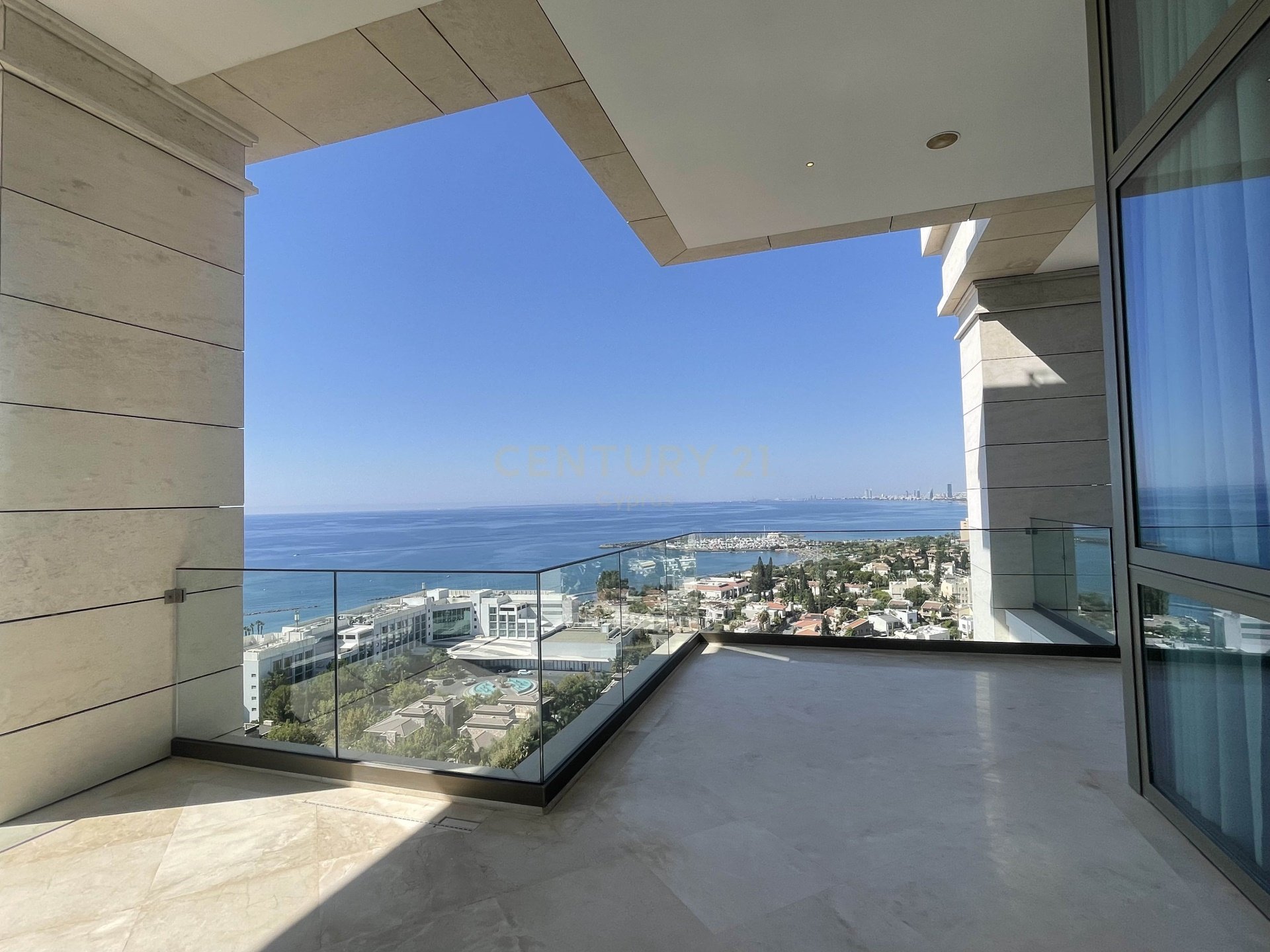 5 bedrooms Penthouse in Pyrgos, Limassol, Cyprus No. 6243