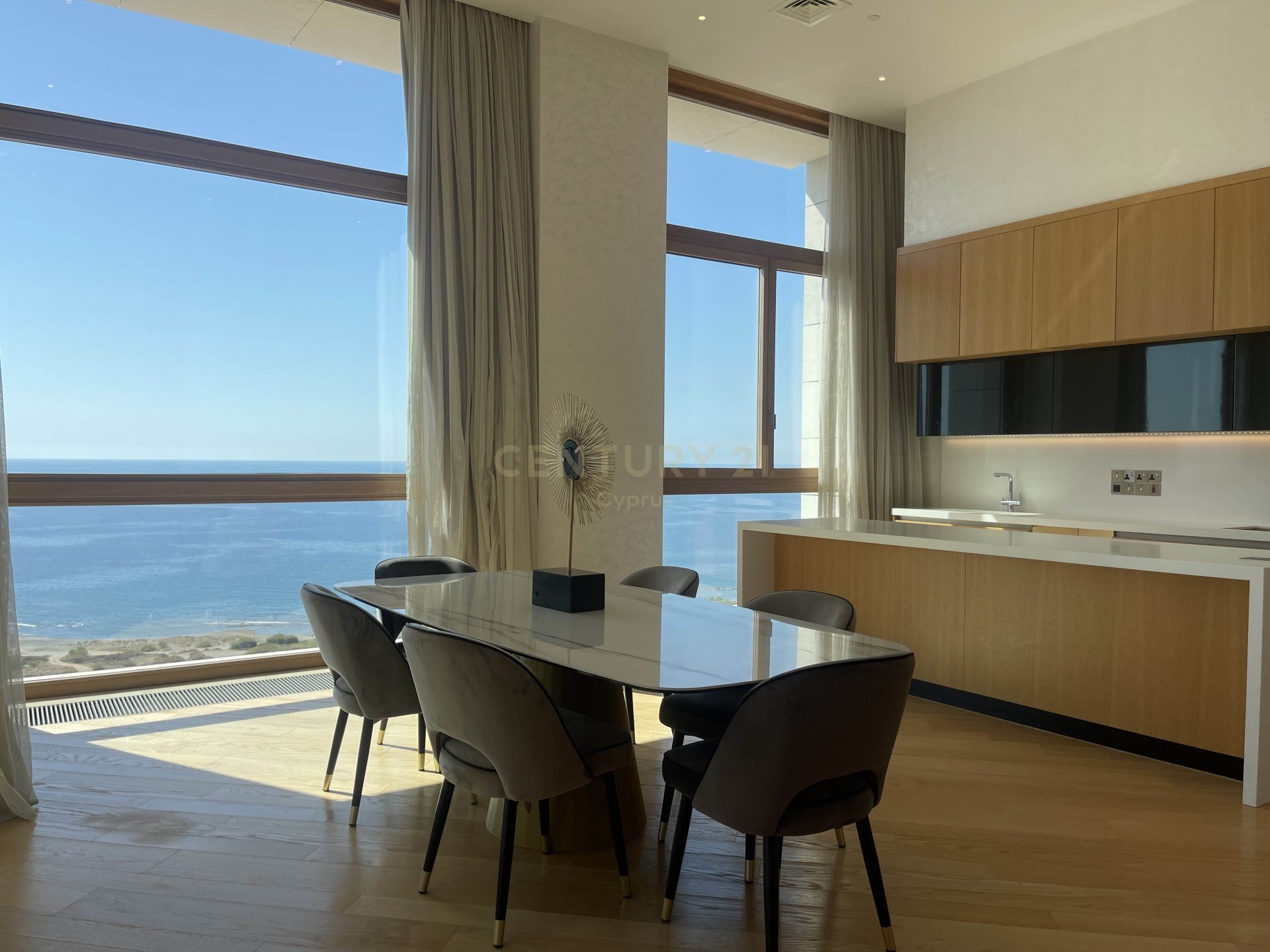 5 bedrooms Penthouse in Pyrgos, Limassol, Cyprus No. 6243