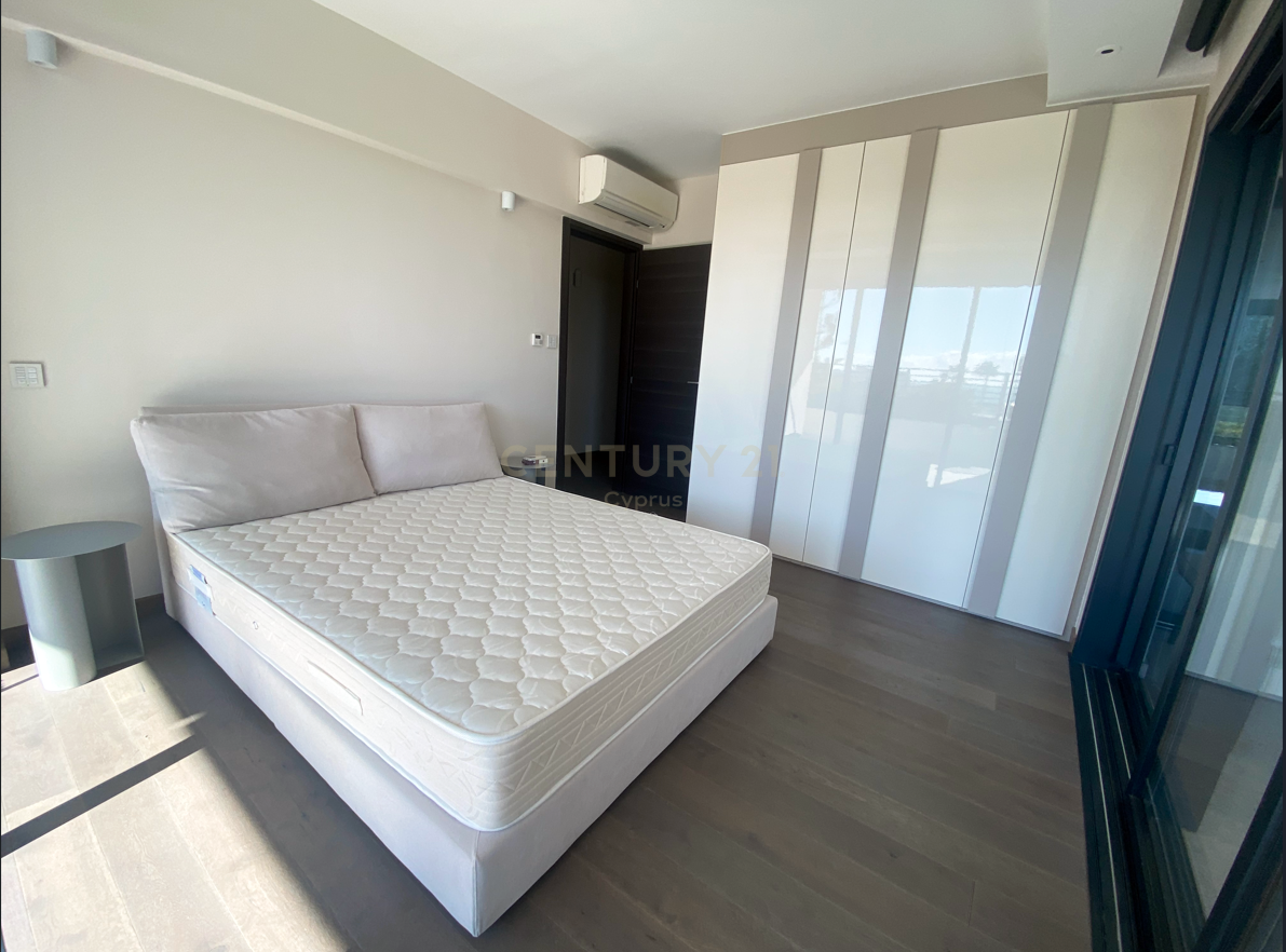 4 bedrooms Apartment in Parekklisia, Limassol, Cyprus No. 30625